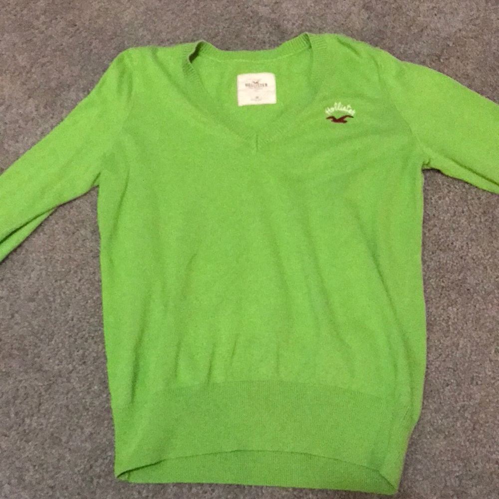 Hollister sweater